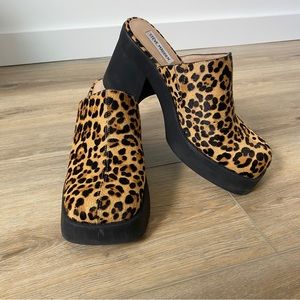 Steve Madden Kam Leopard Platform Mules